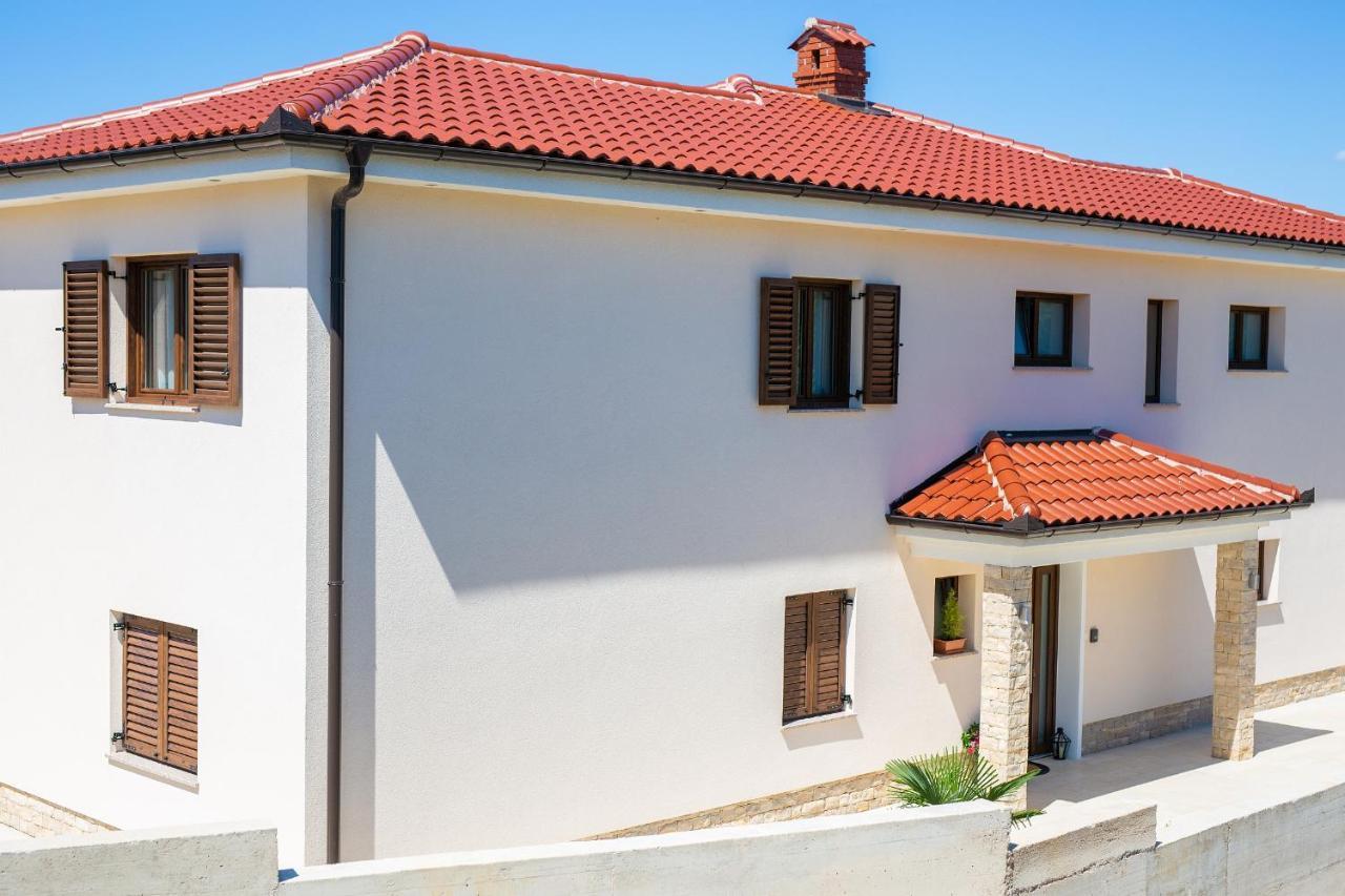 Luxury Apartments Villa Stina Пінезіци Екстер'єр фото